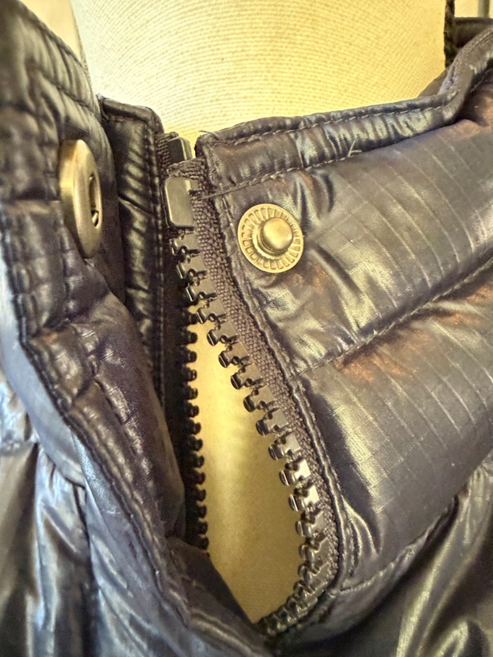 J CREW ladies, navy puffer, jacket, size, medium, zipper snap closure, exc cond - Picture 7 of 13